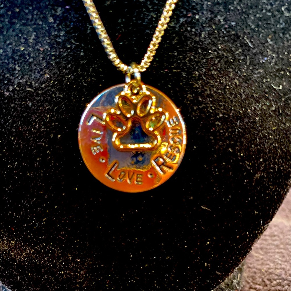 Live Love 💕 Rescue necklace